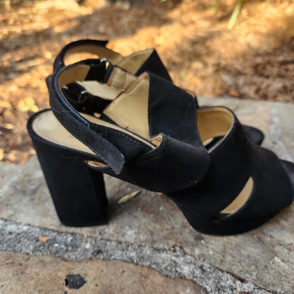 NATURALIZER Faux Black Suede Platform Sandals - Picture 3 of 7